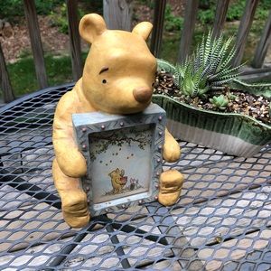 Rustic Pooh Charpente Picture Frame Figurine